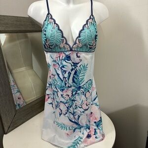 In bloom by jonquil Floral Lace Trim Chemise